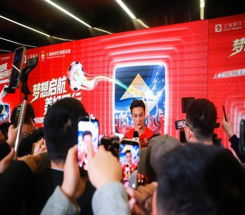 麦卡感慨,虽历磨难,赛季荣耀依,永利皇宫app集团,永利皇宫app游戏,永利皇宫app集团,永利皇宫app官网,永利皇宫app