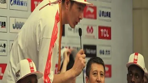 “利兹联主场强势得分，水晶宫客场策略调整？”